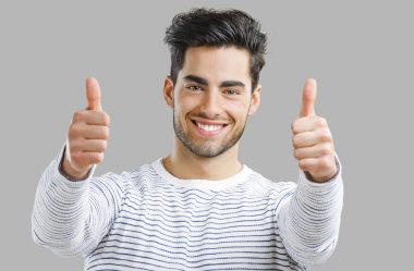 Como se tornar um homem gay mais confiante em apenas 2 minutos